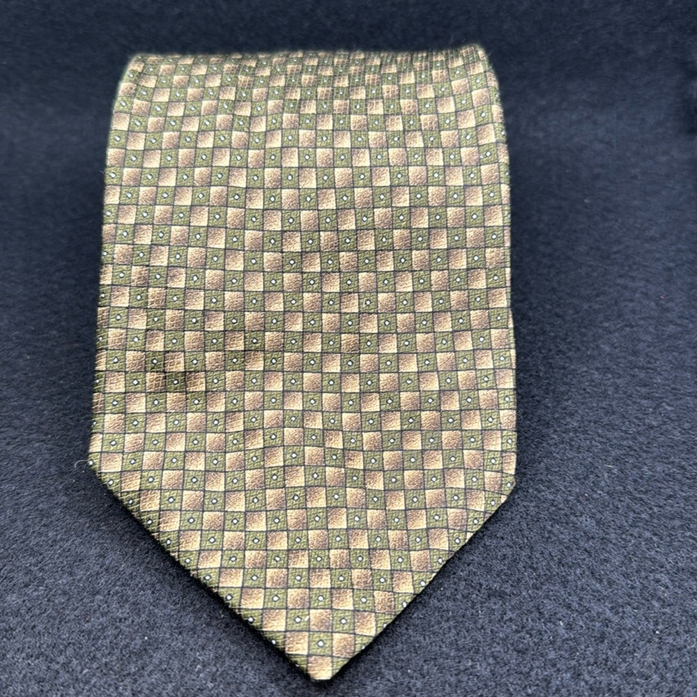 Kenneth Cole Reaction Silk Tie